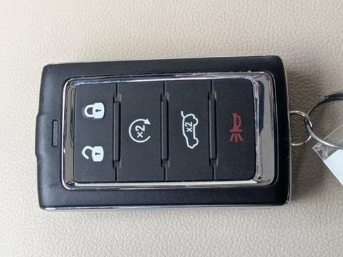 Used 2025 Jeep Grand Cherokee Limited image 32