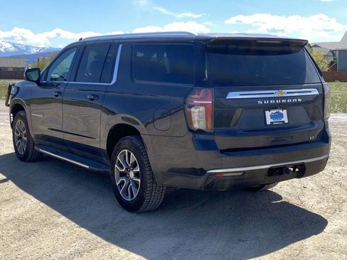 Used 2022 Chevrolet Suburban LT w/ LT Signature Package AWD/4WD image 12