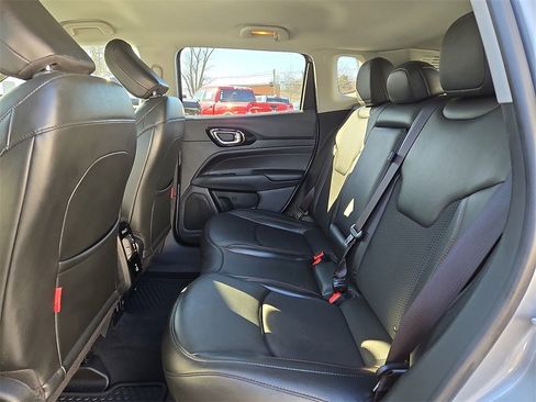 Used 2022 Jeep Compass Trailhawk w/ Trailhawk Convenience Group image 10