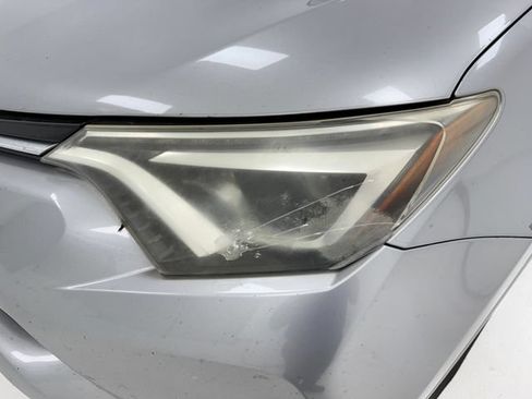 Used 2018 Toyota RAV4 Platinum FWD image 5