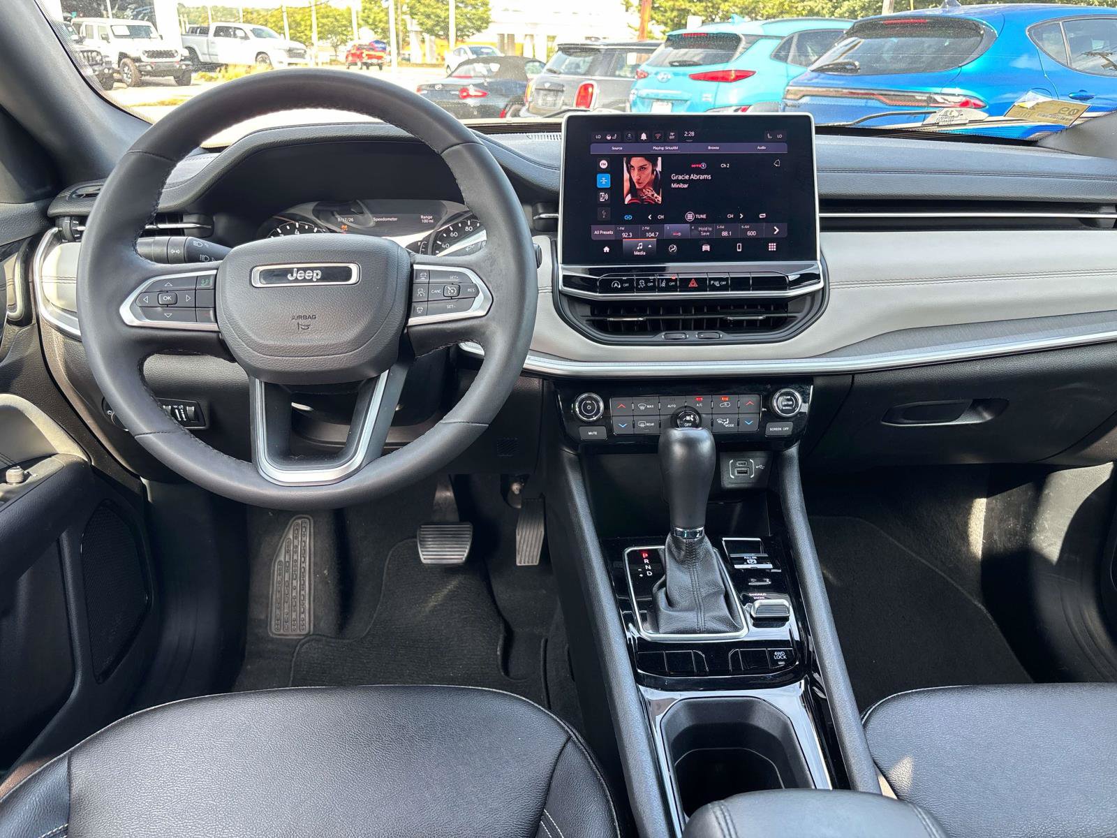Certified 2025 Jeep Compass Limited AWD/4WD image 12
