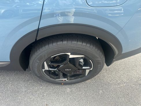 New 2026 Kia Sportage EX image 9