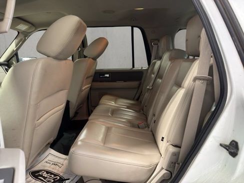 Used 2010 Ford Expedition XLT AWD/4WD image 7