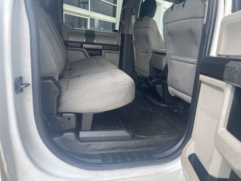 Used 2017 Ford F550 XLT image 19