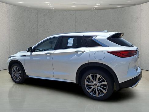 Used 2023 INFINITI QX50 Luxe FWD image 7