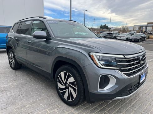 Certified 2025 Volkswagen Atlas SE image 9