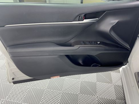 Used 2022 Toyota Camry XSE image 22