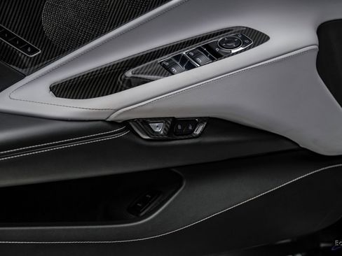 Used 2022 Chevrolet Corvette Stingray 2LT Z51 Performance & w/ Z51 Performance Package image 91