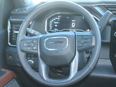 Used 2024 GMC Sierra 3500 Denali Ultimate image 15