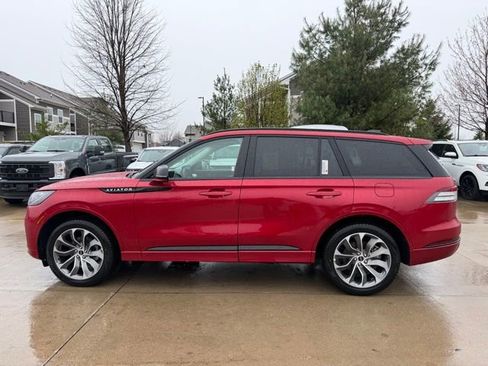 New 2026 Lincoln Aviator AWD image 9