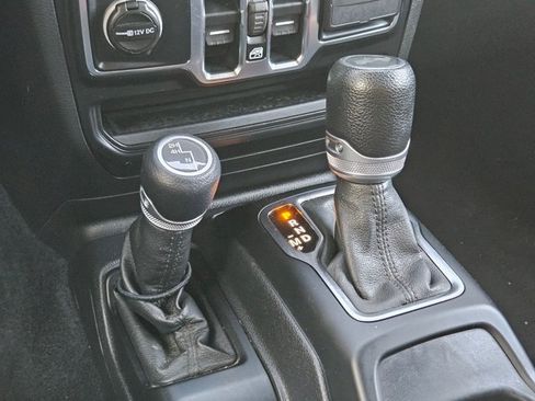 Used 2021 Jeep Wrangler Unlimited Sport AWD/4WD image 17