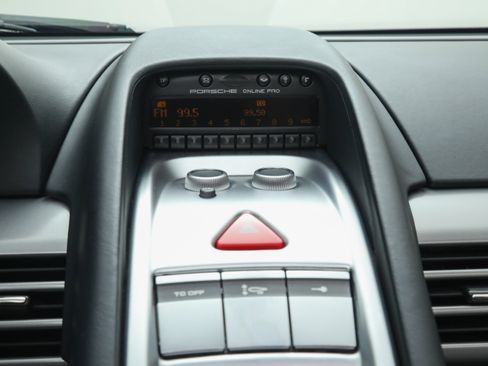 Used 2005 Porsche Carrera GT RWD image 35