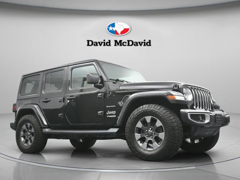 Used 2018 Jeep Wrangler Unlimited Sahara AWD/4WD image 24