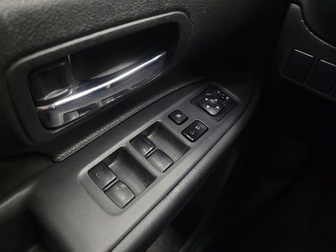 Used 2016 Mitsubishi Outlander SE AWD/4WD image 27