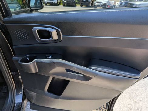 Used 2021 Kia Sorento S w/ Panoramic Sunroof Package FWD image 22