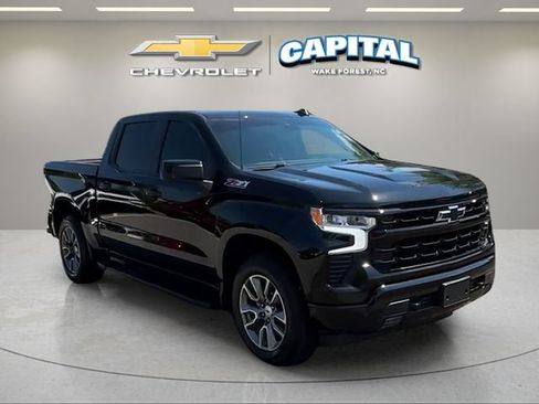 Used 2023 Chevrolet Silverado 1500 RST w/ Z71 Off-Road Package AWD/4WD image 7