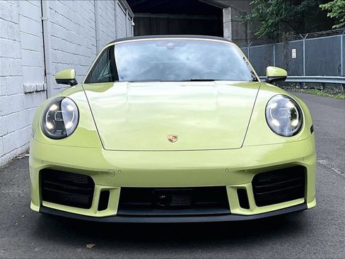 Certified 2025 Porsche 911 Carrera RWD image 8