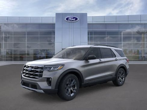 New 2026 Ford Explorer Active w/ Active Comfort Package image 2