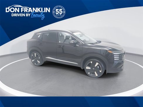 Used 2025 Nissan Kicks SR image 1