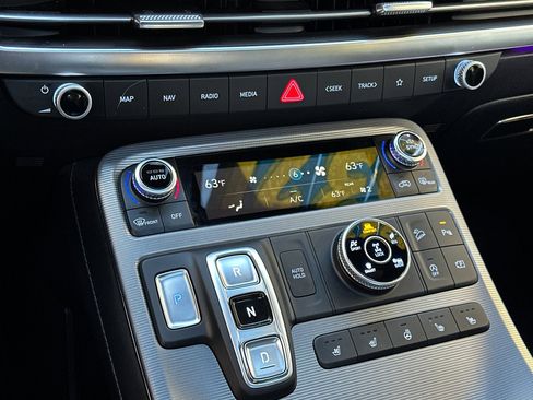 Used 2024 Hyundai Palisade Calligraphy image 25