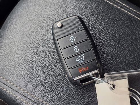 Used 2020 Kia Sportage LX image 8