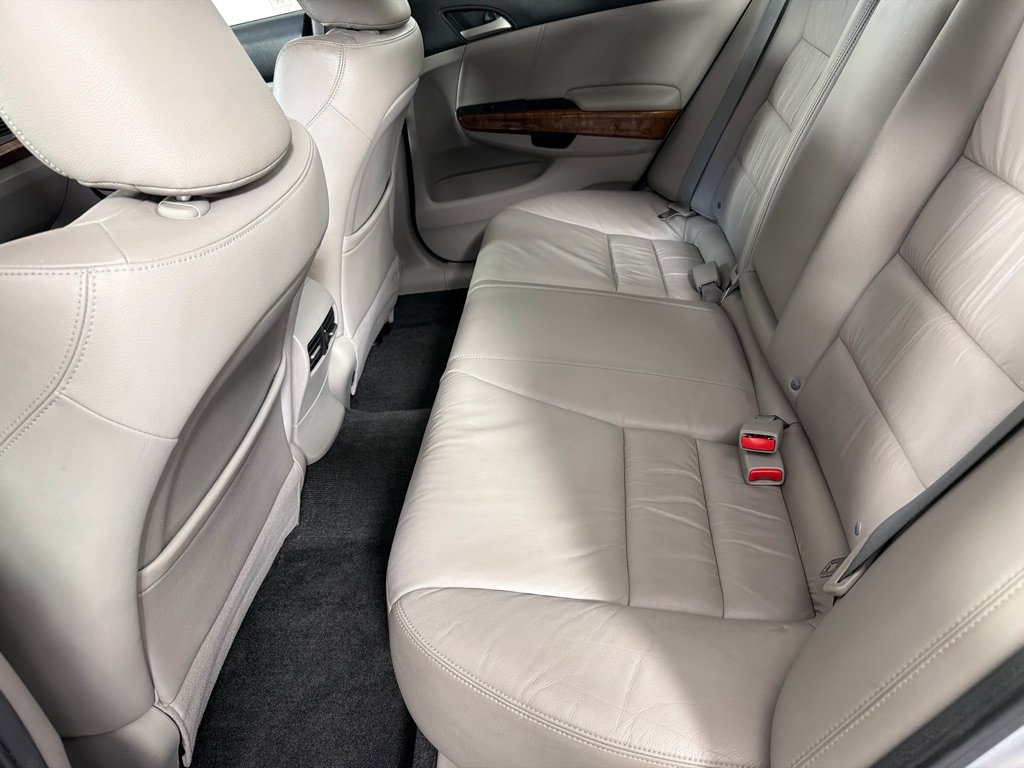 Used 2012 Honda Accord EX-L image 17