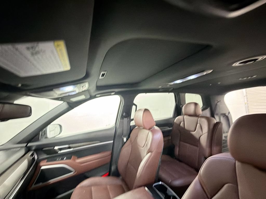 Used 2023 Kia Telluride EX w/ EX Captain's Chair Package AWD/4WD image 19