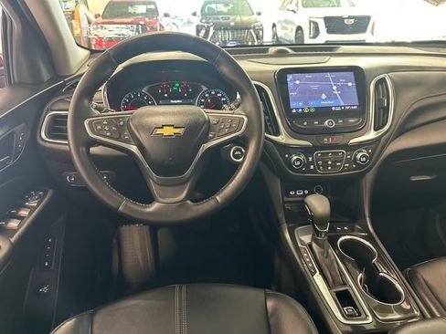 Used 2022 Chevrolet Equinox Premier FWD image 36