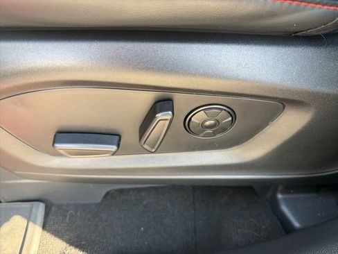 Used 2025 Ford Explorer ST image 16