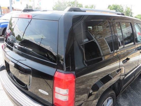 Used 2016 Jeep Patriot High Altitude AWD/4WD image 37
