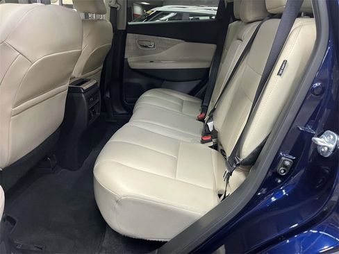 Used 2024 Nissan Murano SV image 11