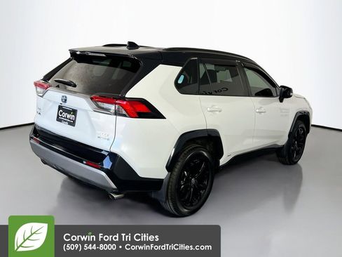 Used 2023 Toyota RAV4 XSE w/ XSE Grade Weather Package AWD/4WD image 16
