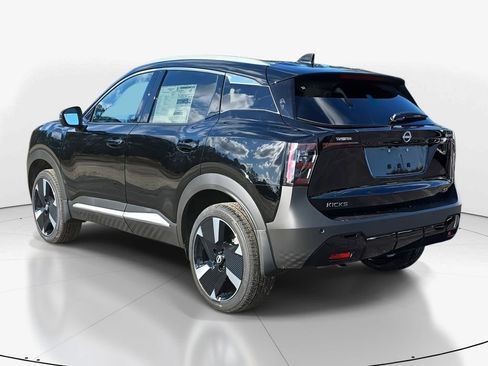 New 2026 Nissan Kicks SR FWD image 7