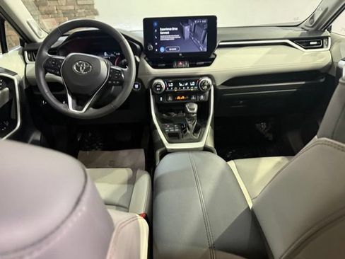Used 2023 Toyota RAV4 XLE Premium AWD/4WD image 27