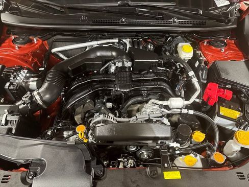 Used 2025 Subaru Crosstrek 2.0i Premium image 33