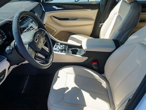 New 2026 Jeep Grand Cherokee Limited image 19