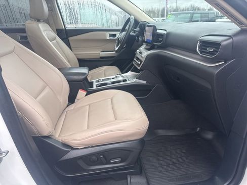 Certified 2023 Ford Explorer XLT w/ Equipment Group 202A image 44