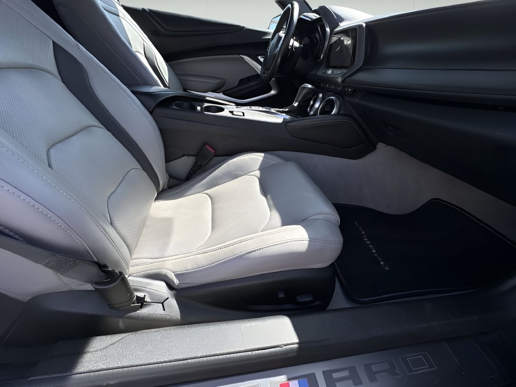 Used 2018 Chevrolet Camaro LT RWD image 29