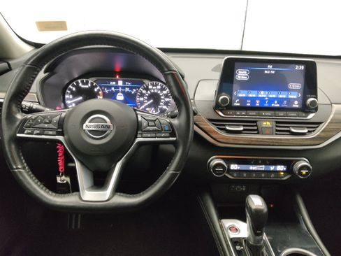 Used 2021 Nissan Altima 2.5 Platinum AWD/4WD image 22