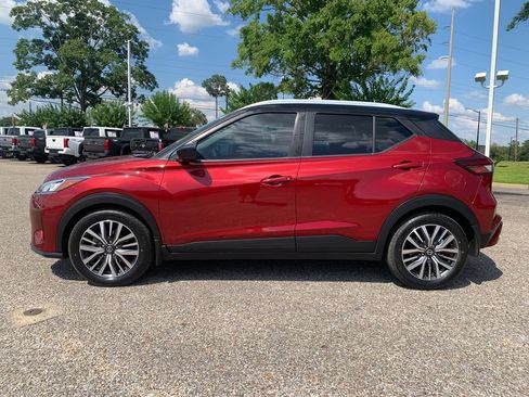 Used 2021 Nissan Kicks SV FWD image 5