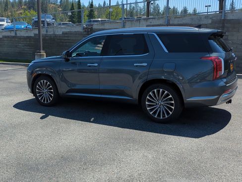 Used 2023 Hyundai Palisade Calligraphy AWD/4WD image 4
