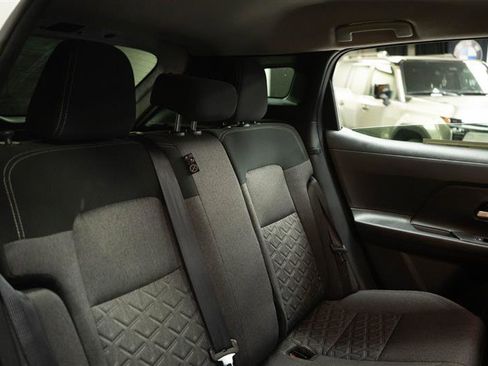 Used 2025 Nissan Kicks SV FWD image 15