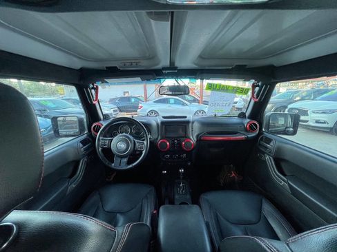 Used 2014 Jeep Wrangler Unlimited Sport w/ Quick Order Package 24S AWD/4WD image 13
