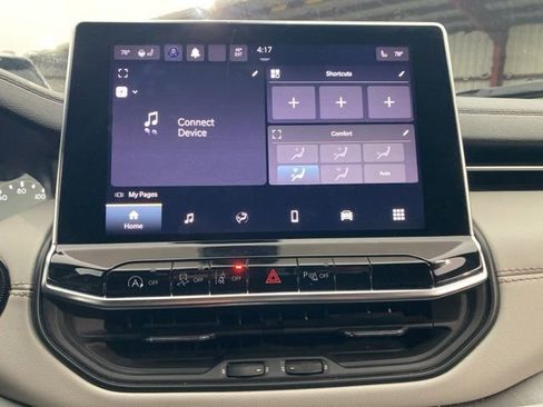 Used 2024 Jeep Compass Limited image 20