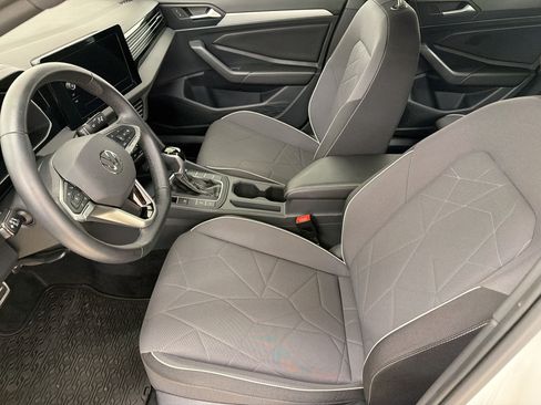 Used 2025 Volkswagen Jetta Sport FWD image 5