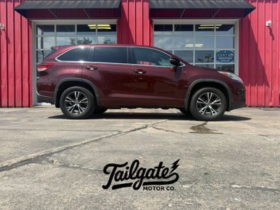 Used 2018 Toyota Highlander LE