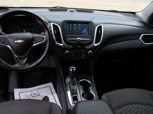 Used 2018 Chevrolet Equinox LT FWD image 23