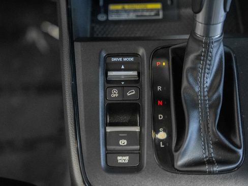 Used 2025 Honda CR-V EX-L image 25