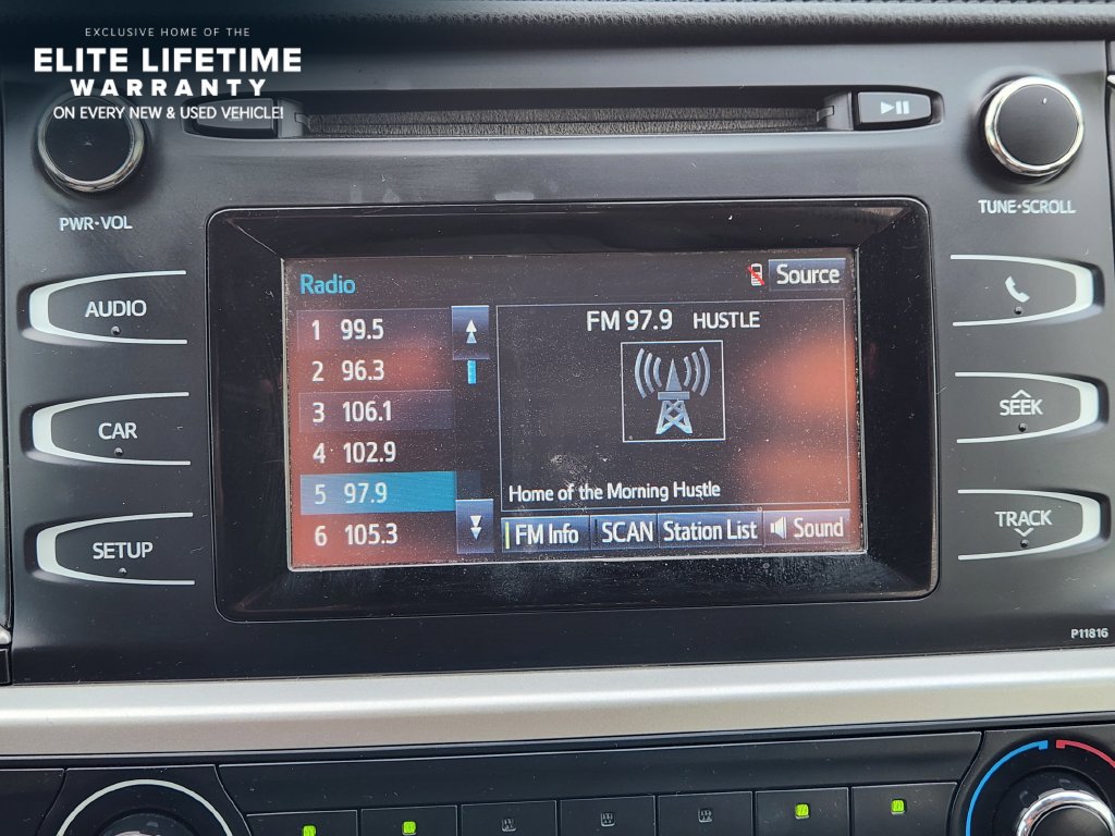Used 2019 Toyota Highlander LE FWD image 16