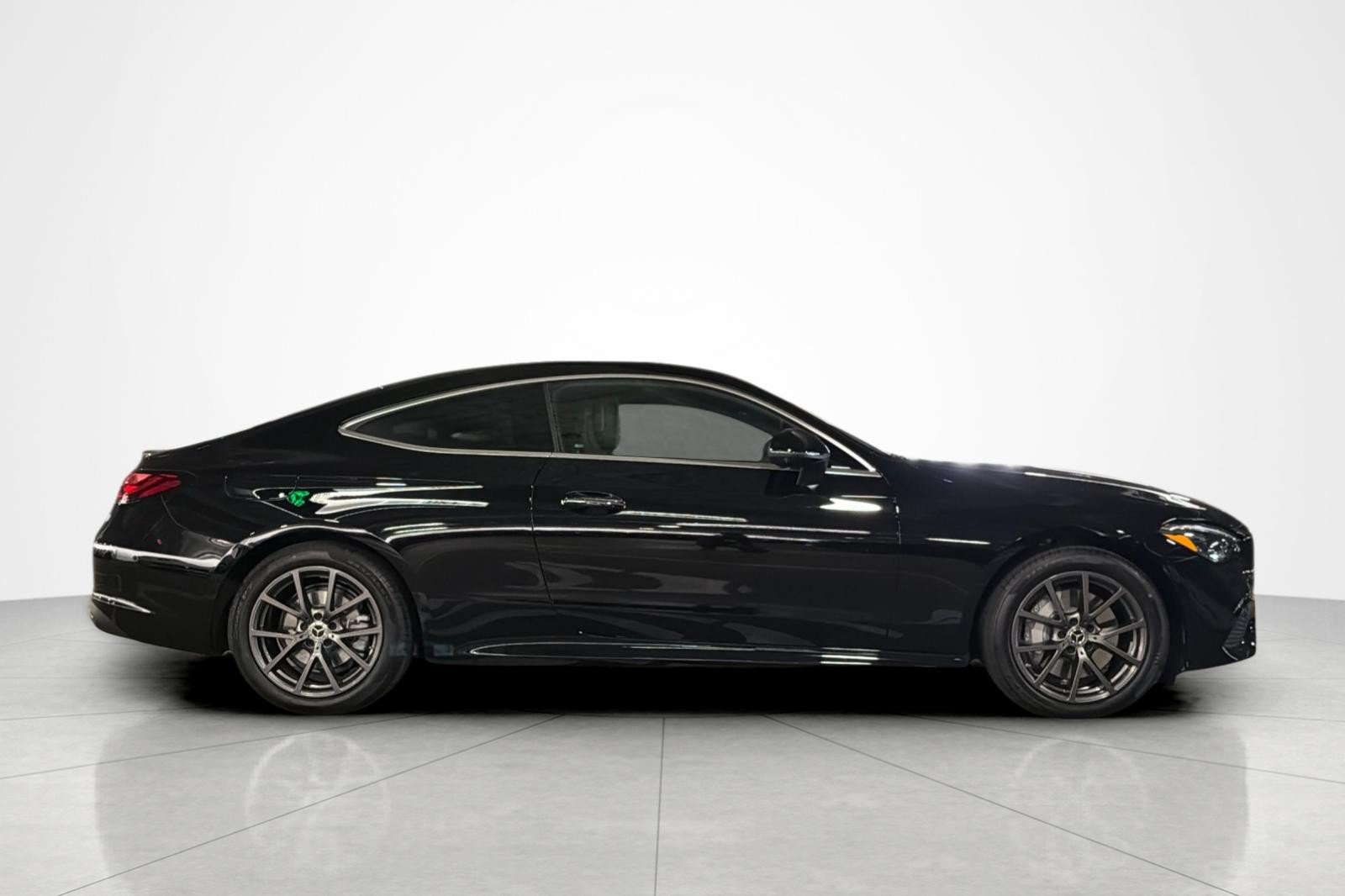 New 2027 Mercedes-Benz CLE 300 4MATIC Coupe image 6